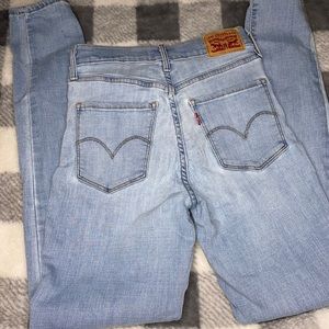 Levi skinny jeans